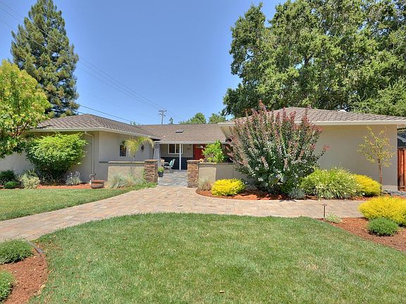 2nd image of 3241 Oriole Dr