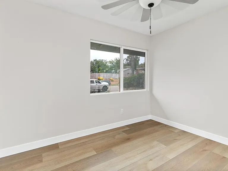 1460 Heidi Cir — Photo 14