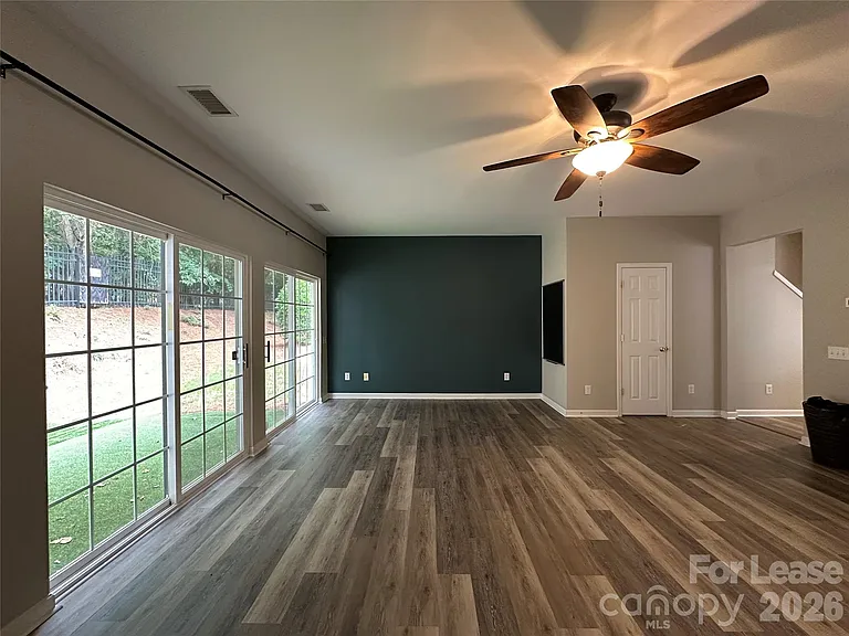 6626 Rothchild Dr — Photo 11