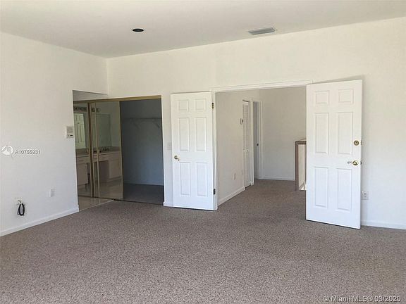 5th image of 4425 NW 93 Doral Ct