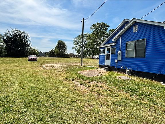 5th image of 209 W Shockley Ferry Rd