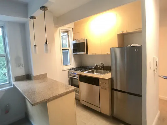 Rented by Bohemia Realty Group | media 4