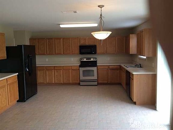 5th image of 4140 Capstone Dr