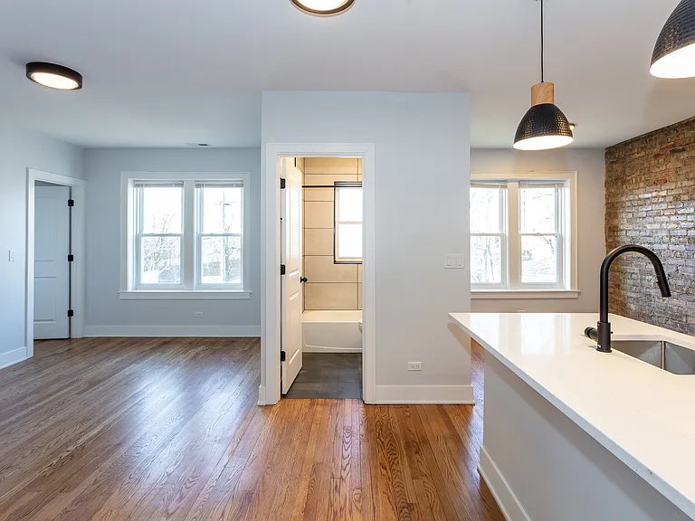 4120 N Keeler Ave #1 — Photo 8