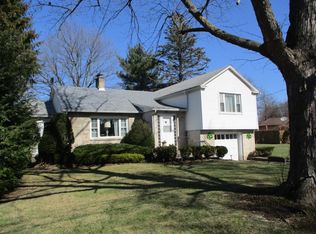 2305 Riverview Dr, Endicott, NY 13760