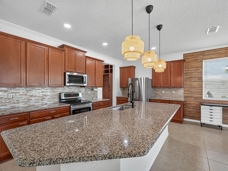 12141 Carson Dr — Photo 15