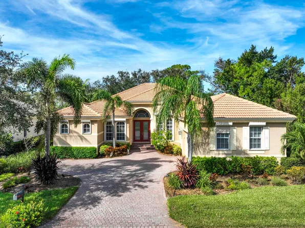 8921 Crown Colony Blvd, Fort Myers, FL 33908