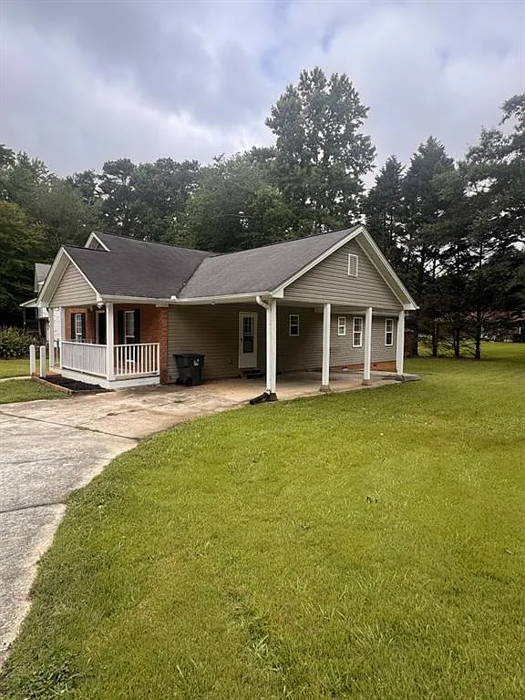 3 bed, 2.0 bath, 1450 sqft, $1,850 — Photo 2