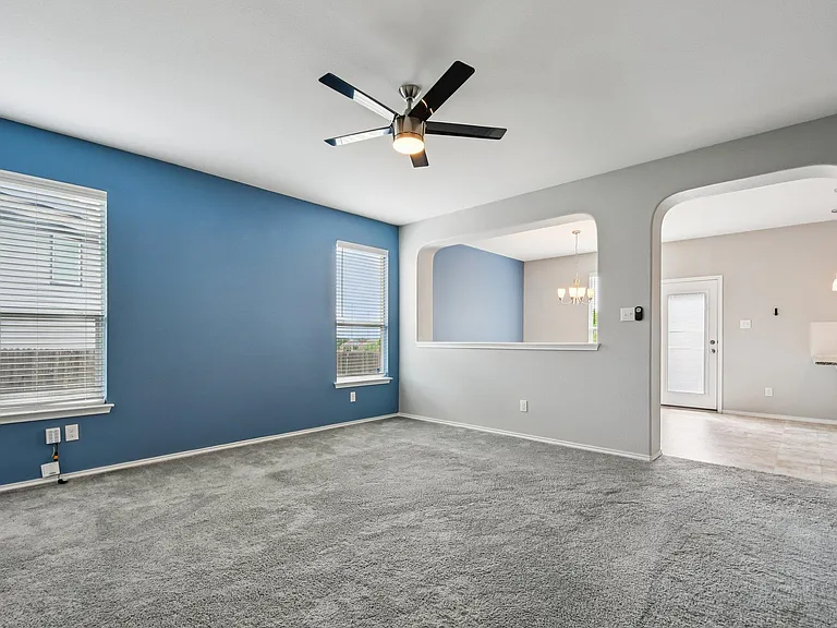 19219 Zachary Taylor St — Photo 3