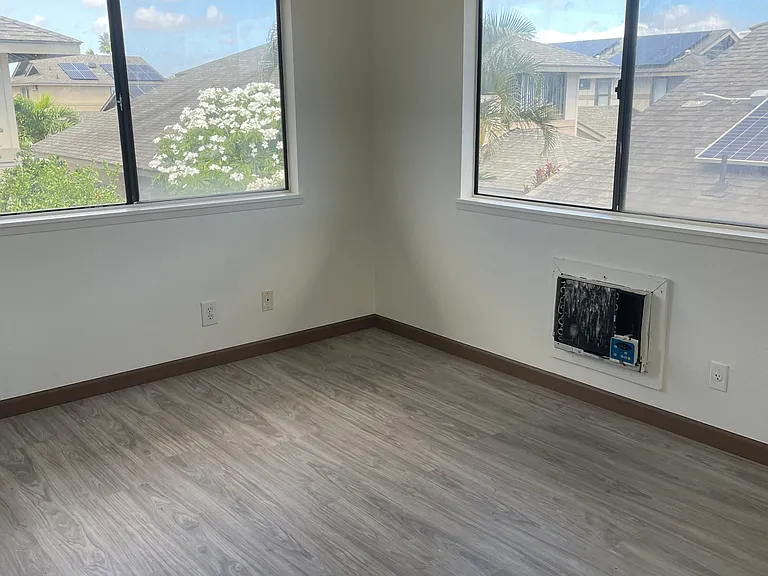 91-1042 Pakaweli St — Photo 12
