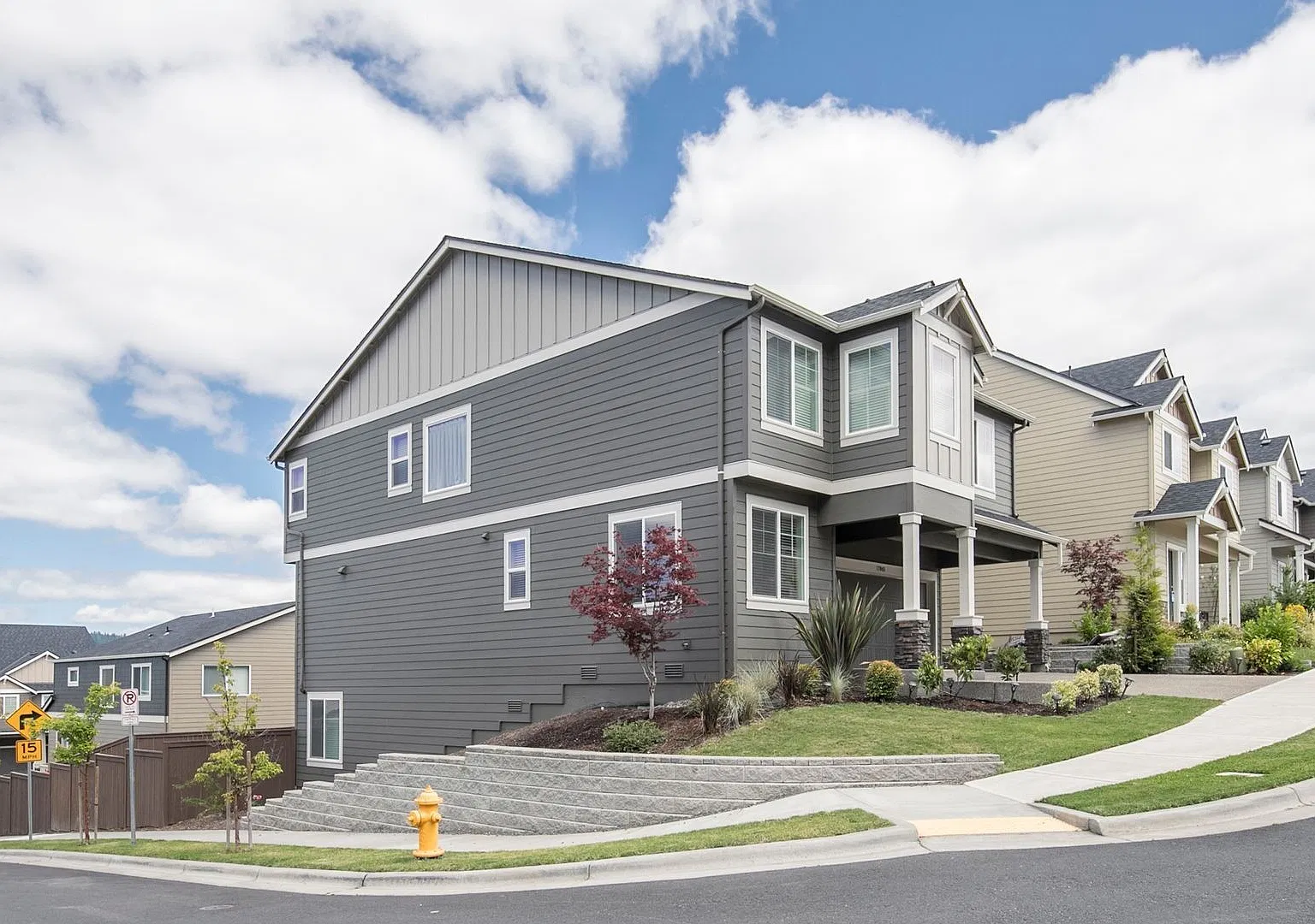 Spacious 6-Bedroom Home in Desirable Bethany Neighborhood! — Photo 1