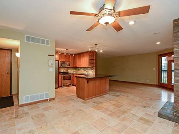 2nd image of 232 Franklin Ave W #101