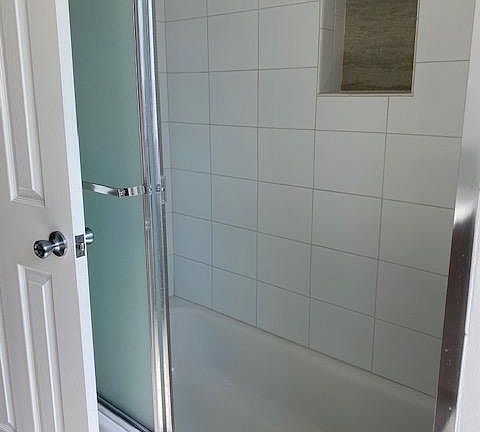 4th image of 13401 Victory Blvd APT 2