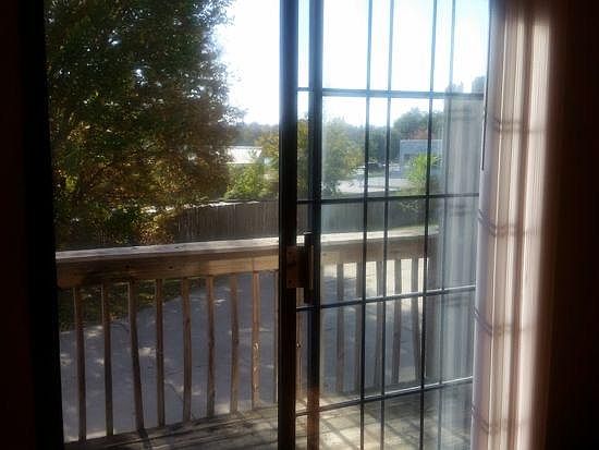5th image of 321 NW Waterwheel Ct