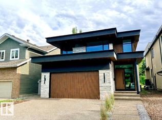8807 99th Ave NW, Edmonton, AB T5H4N5