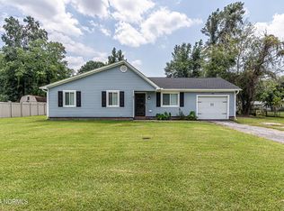111 Cedar Creek Dr, Jacksonville, NC 28540