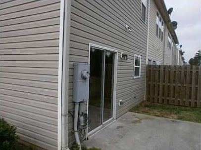 2nd image of 2200 Executive Dr #2200