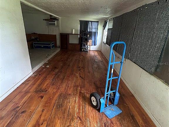 2nd image of 4755 SE 146th Pl