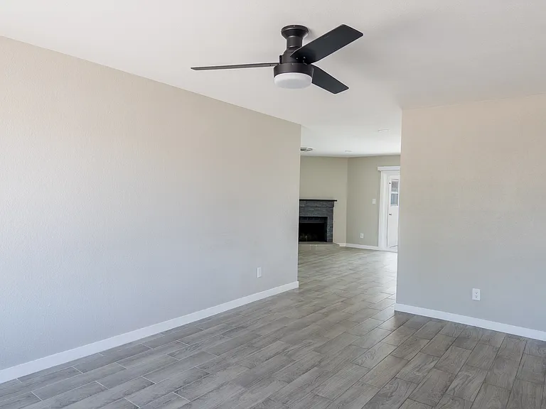 1712 N Longmore St — Photo 5