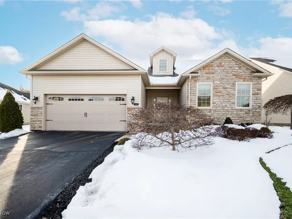 70 Barnstone Ln, Canfield, OH 44406