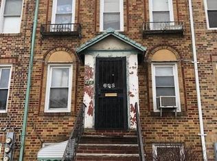 698 E 43rd St, Brooklyn, NY 11203
