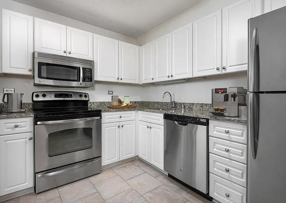 1st image of 725 N Rush St #2305