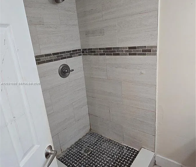 1450 NE 191st St #106 — Photo 15