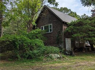 142 Chase Hill Rd, Ashaway, RI 02804