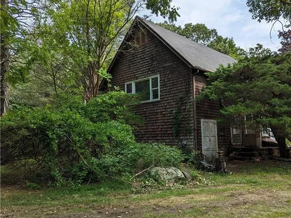 142 Chase Hill Rd, Ashaway, RI 02804