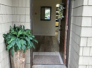 5 Crestfield Ct, Lake Oswego, OR 97035