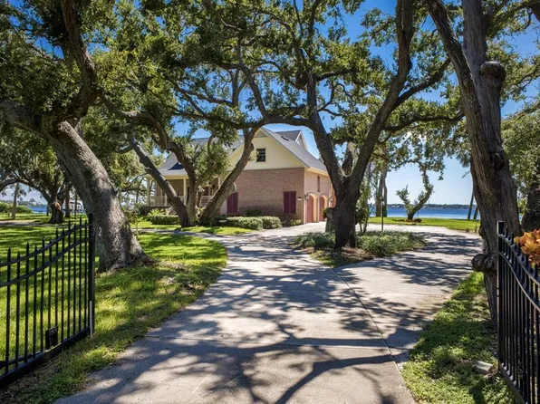 702 32nd Ave W, Palmetto, FL 34221