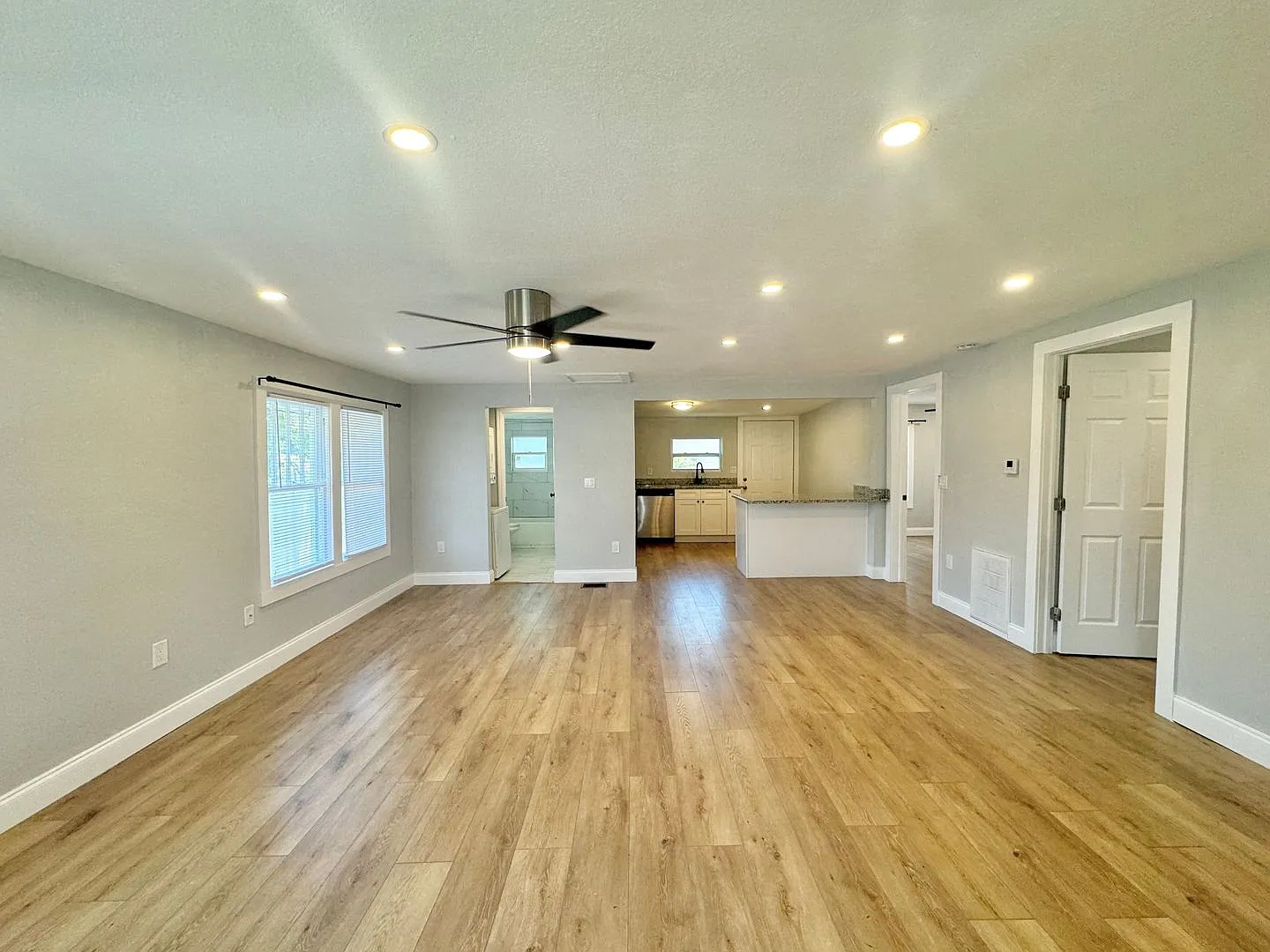 Lake Silver Terrace — Photo 2