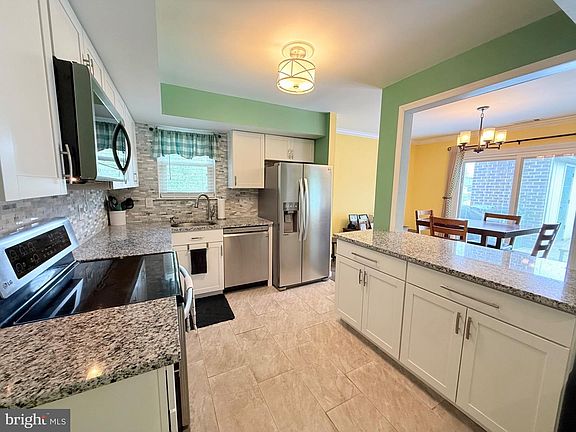 5th image of 111 Argyll Ct #12