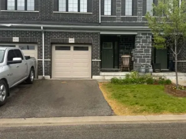 105 Woodedge Cir, Kitchener, ON N2R 0P8
