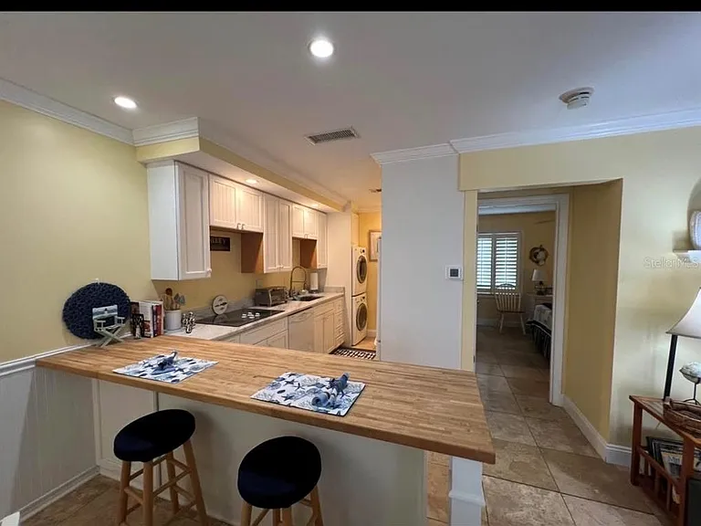 5164 Beach Dr SE #B — Photo 9
