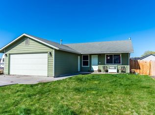 718 SW Lincoln Ct, Madras, OR 97741