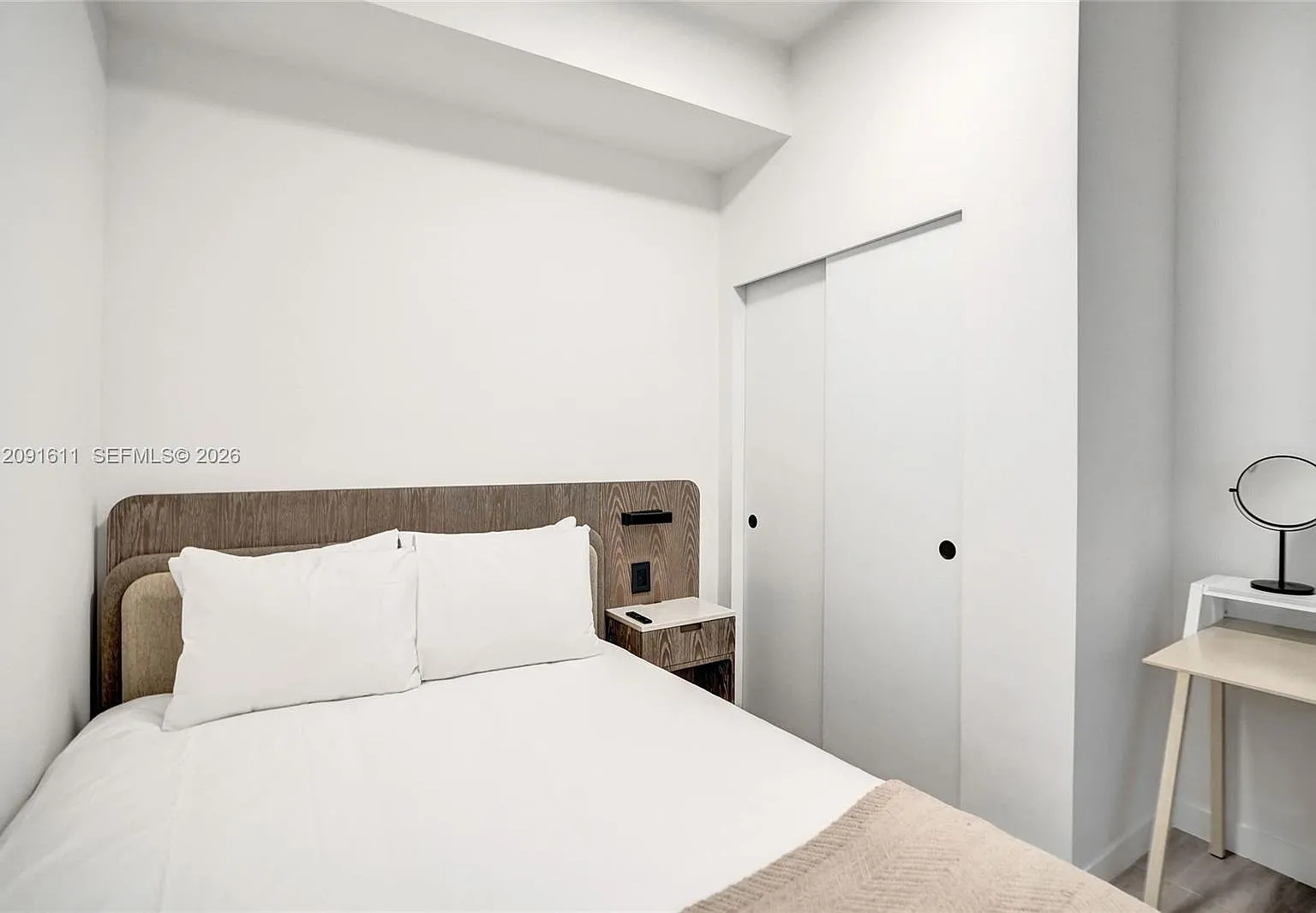 1 bed, 1.0 bath, 412 sqft, $3,500 — Photo 3