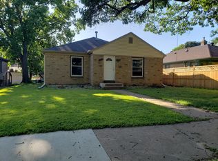 861 24th Ave SE, Minneapolis, MN 55414