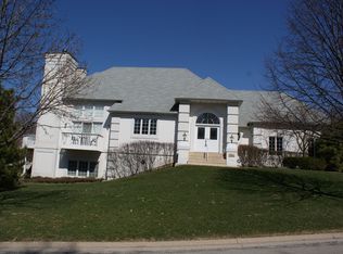 1 Potomac Ct, Bolingbrook, IL 60440