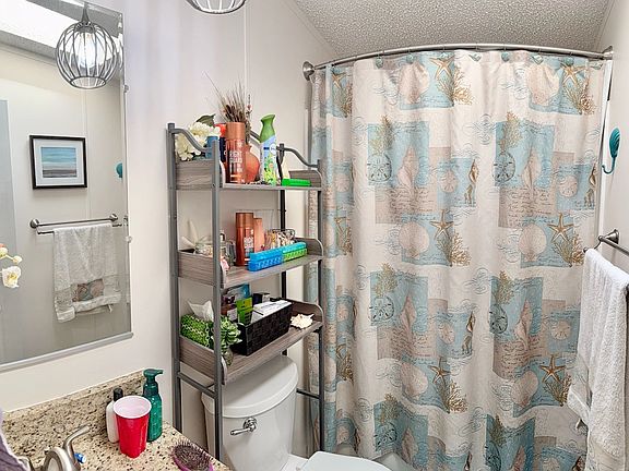 3rd image of 6033 Liberty Dr #164