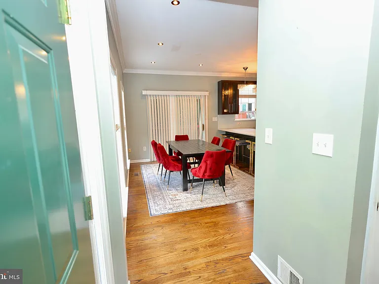 6633 Creek Point Way — Photo 25