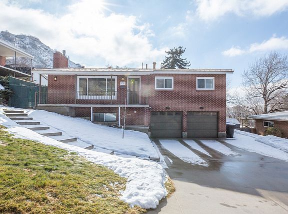 4th image of 3730 E Yosemite Dr S