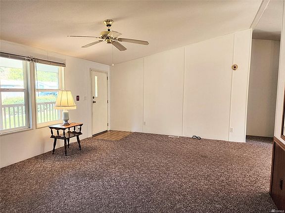 5th image of 676 Awa Ln