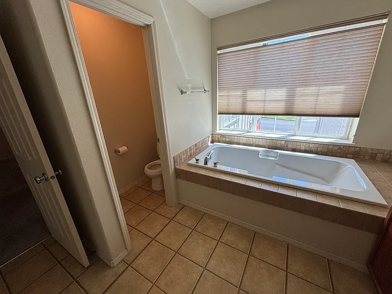 20681 SW Rosemount St — Photo 26