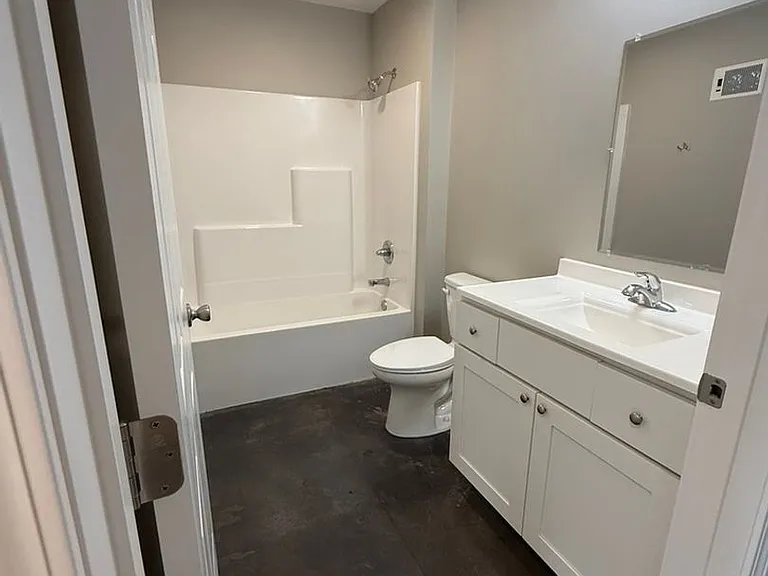 108 Presley Ave — Photo 5