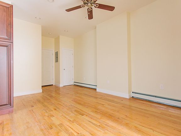 2nd image of 444 Suydam St #2LB