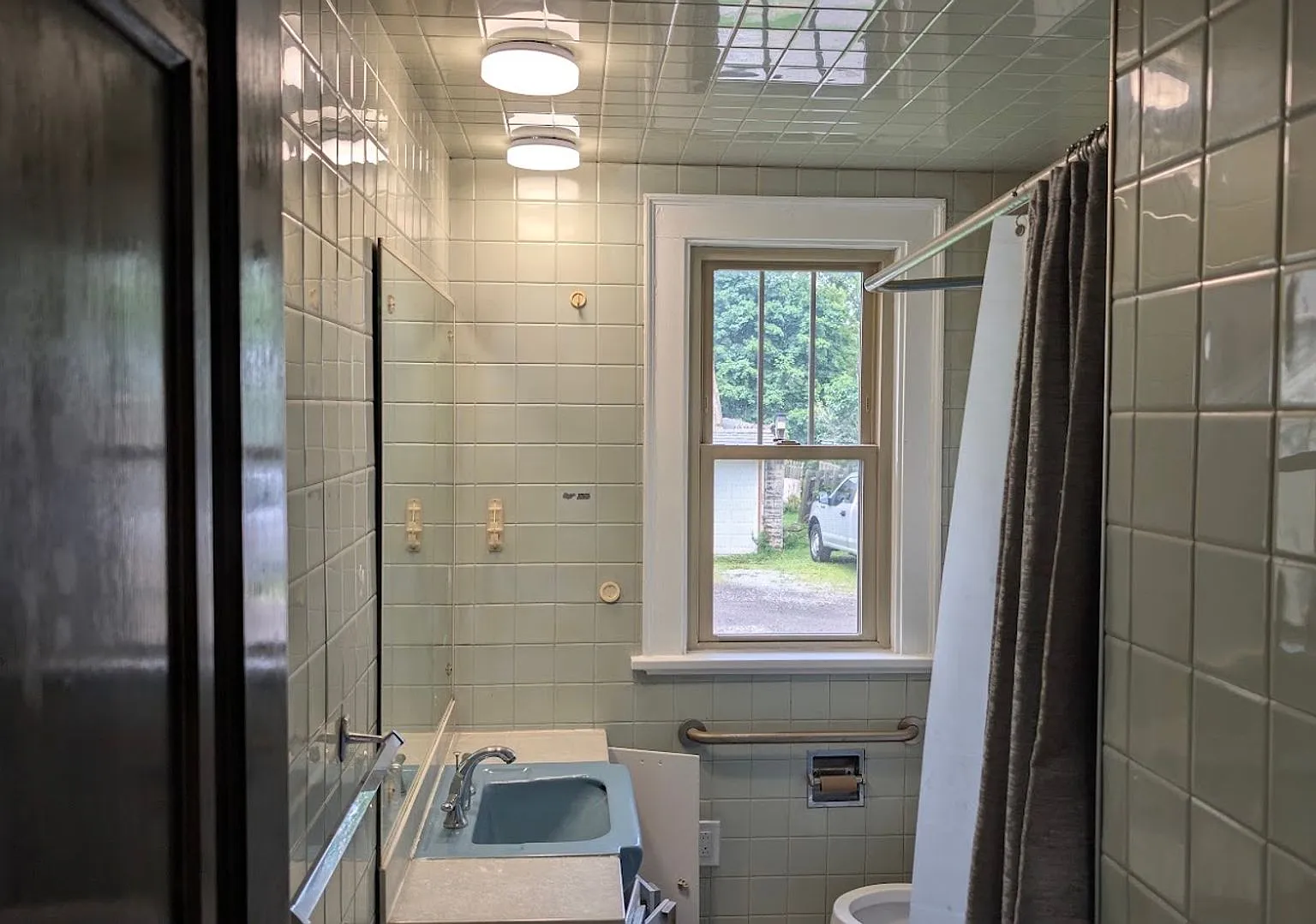 Bellevue, Avalon - First Floor Large 2 Bedroom Apartment — Photo 4