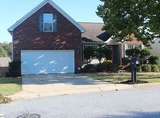 206 Bellport Dr, Greenville, SC 29607