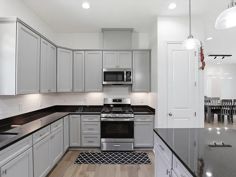 2751 Michel Boulos St — Photo 16