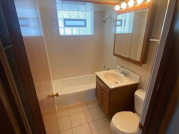 2nd image of 9200 S Spaulding Ave #4B